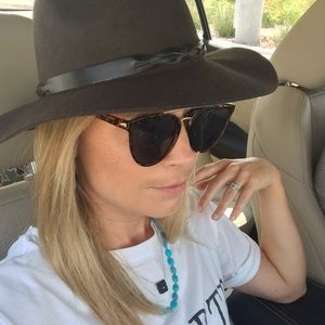 Meet your Posher, Celeste